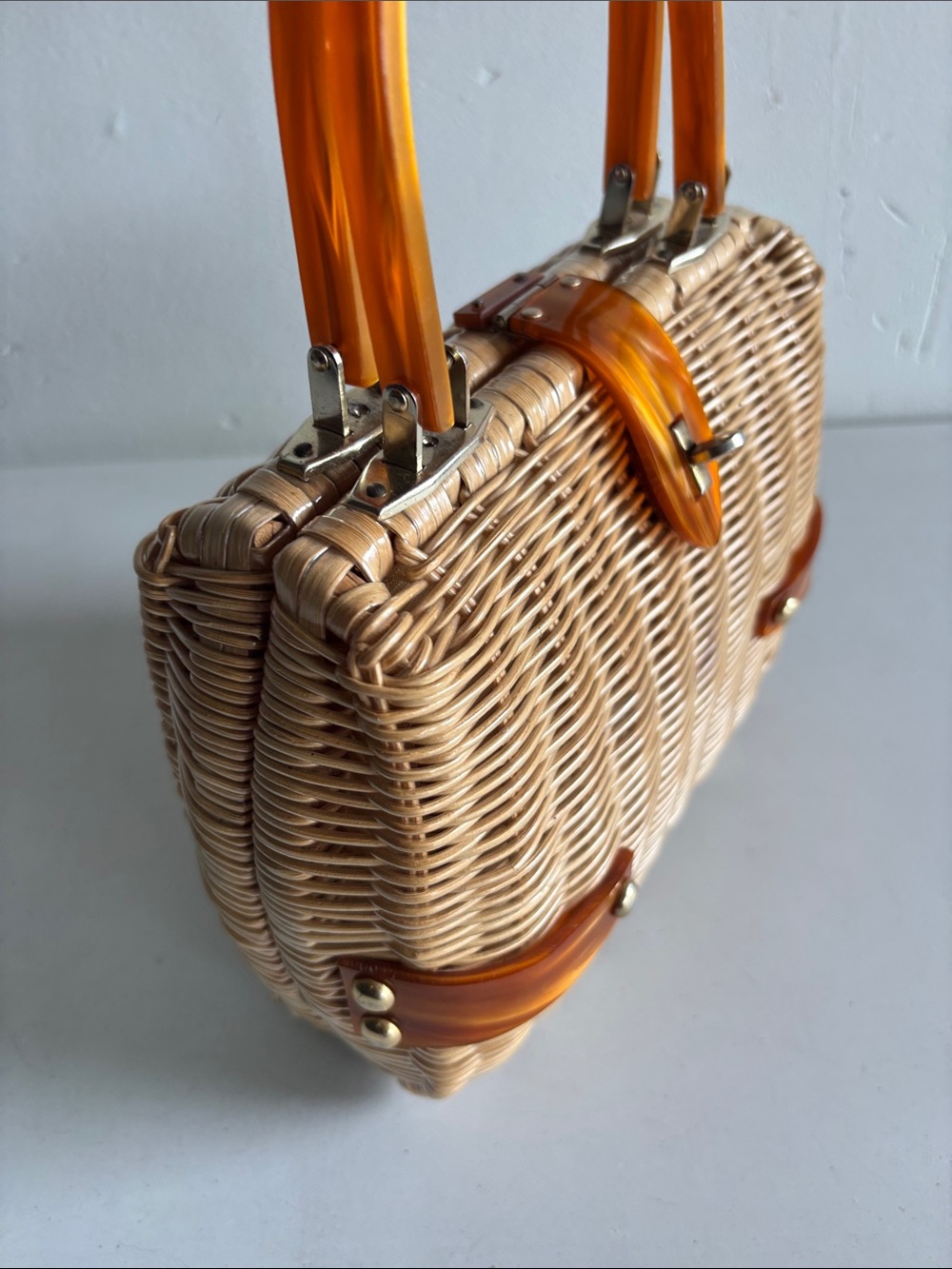 Vintage 1960s Rattan and lucite box bag - Women Bags - Picture 3 of 11